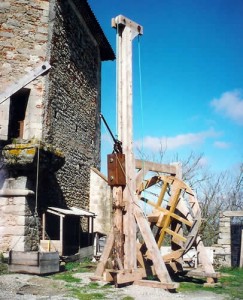 machine_medievale_enfonce_pieux